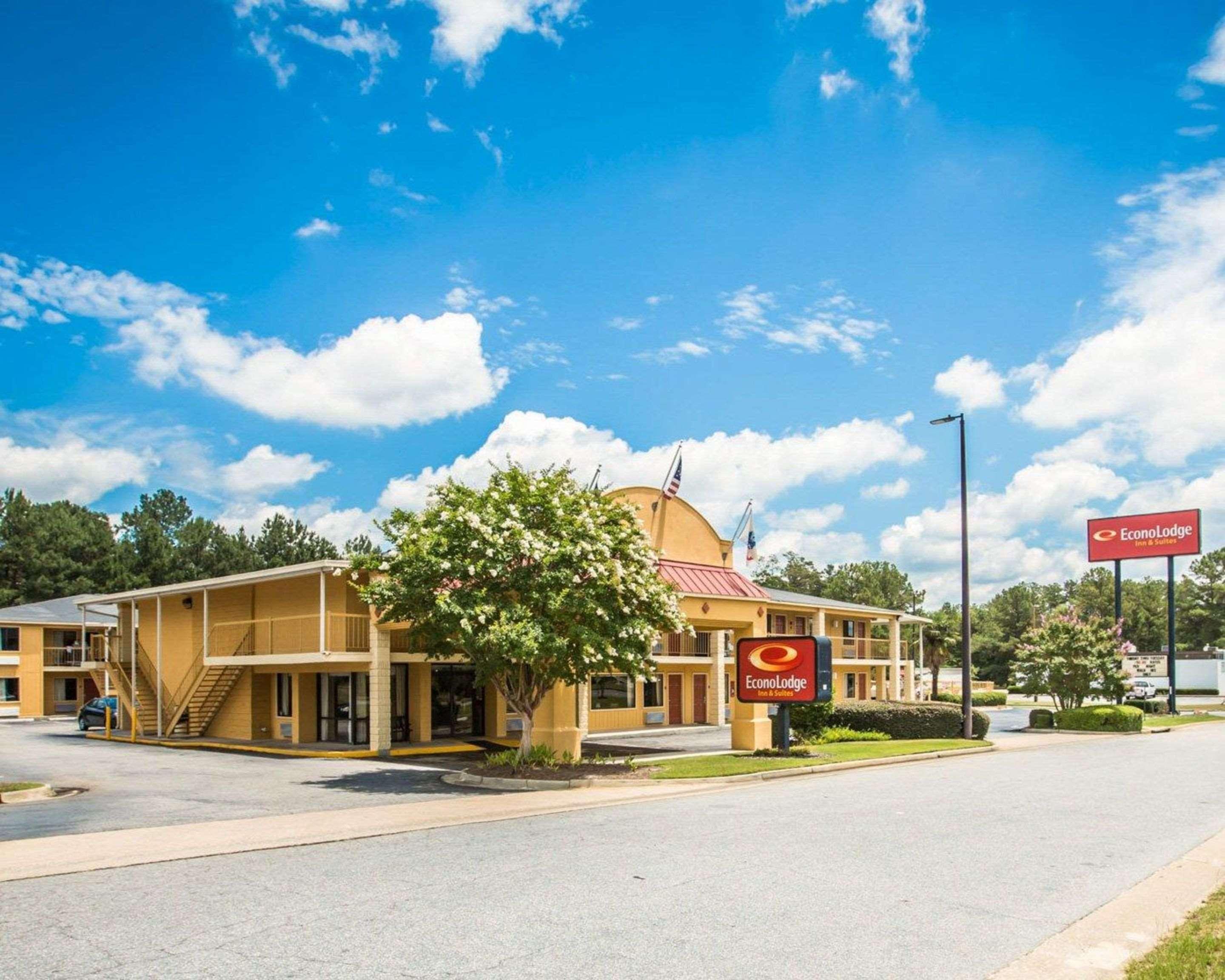 Econo Lodge Inn & Suites At Fort Moore Columbus Buitenkant foto